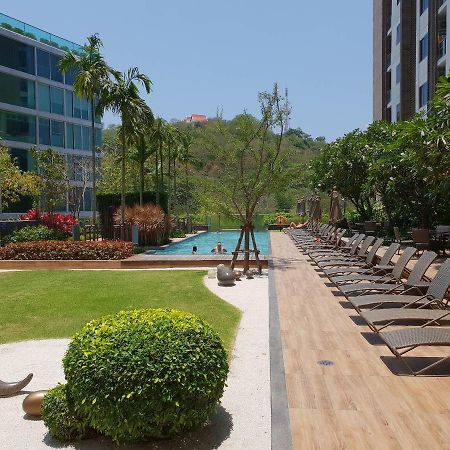 Unixx By Gl Apartment Pattaya Exterior photo